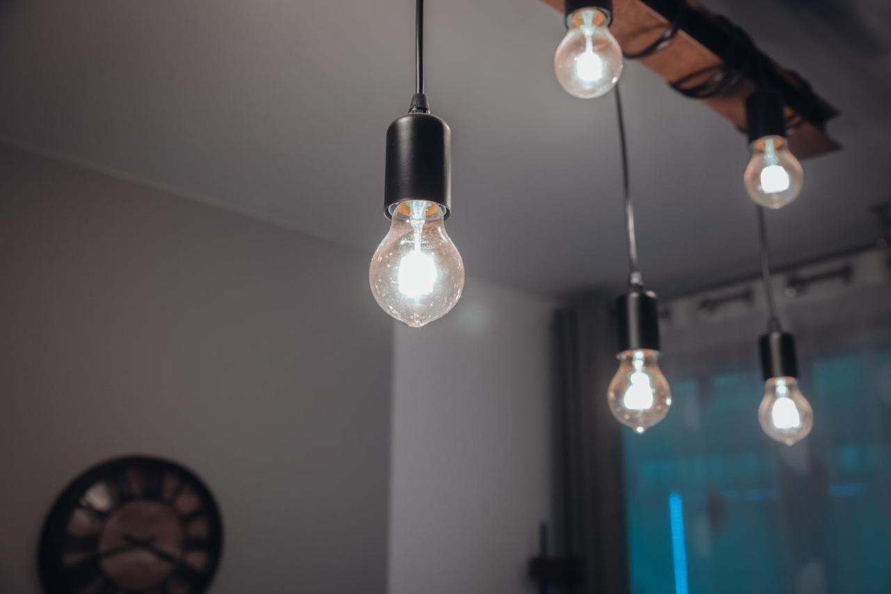 Cosy Et Moderne En Centre Ville, Fibre Haut Debit Ernee Bagian luar foto
