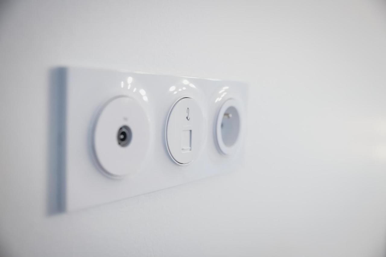 Cosy Et Moderne En Centre Ville, Fibre Haut Debit Ernee Bagian luar foto