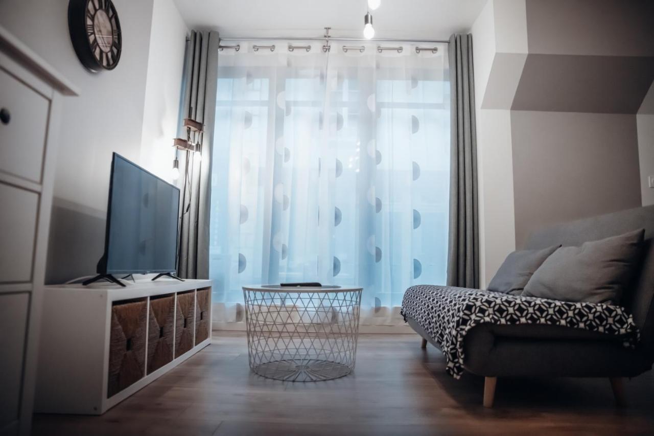 Cosy Et Moderne En Centre Ville, Fibre Haut Debit Ernee Bagian luar foto