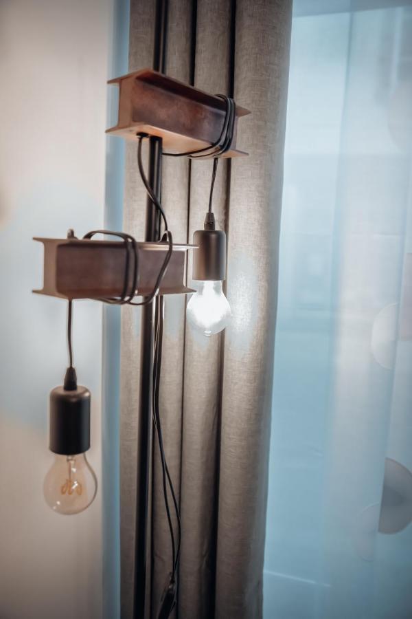 Cosy Et Moderne En Centre Ville, Fibre Haut Debit Ernee Bagian luar foto